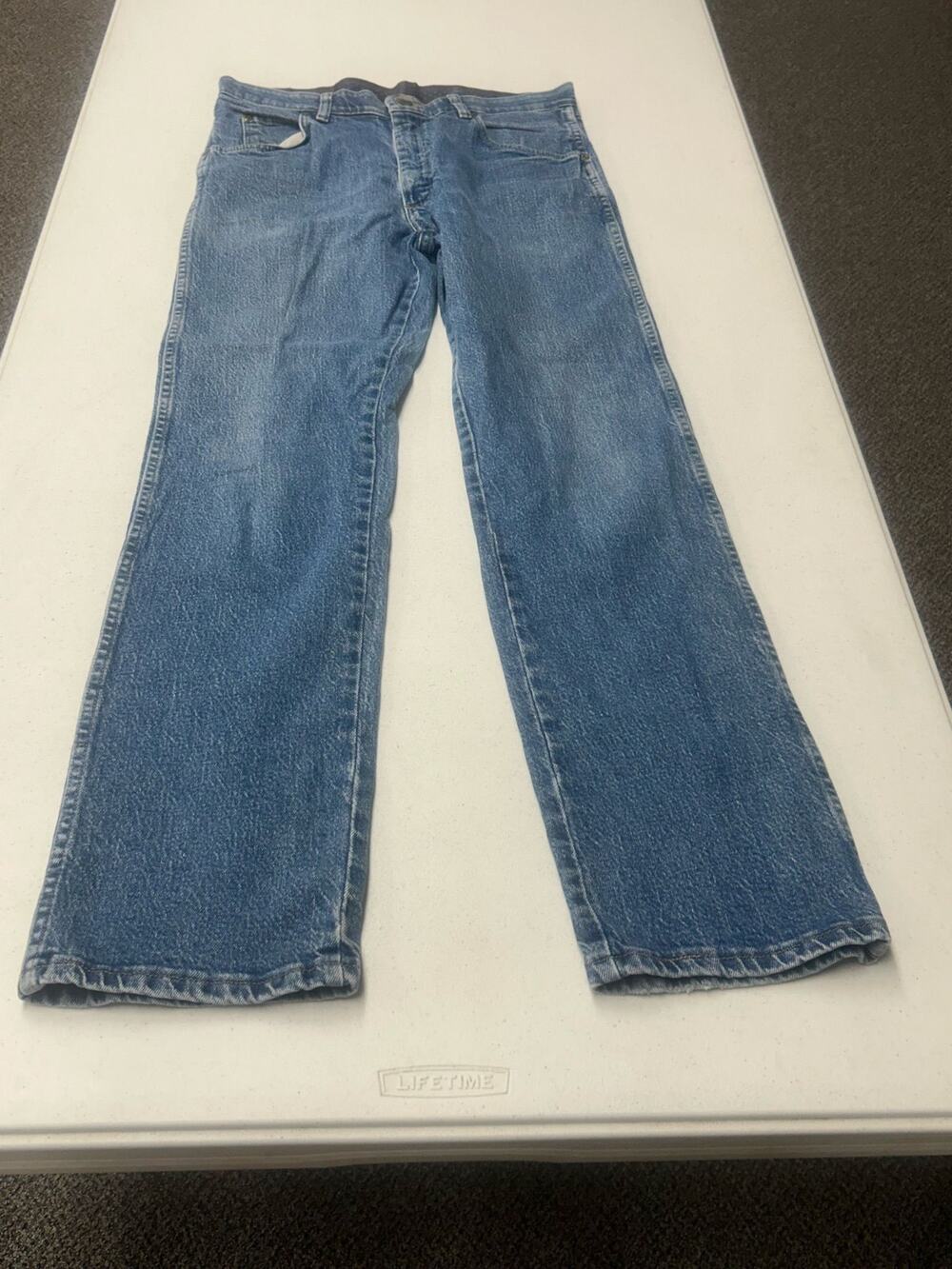 Wrangler 32x32 Regular Fit Straight Leg Mens Jeans